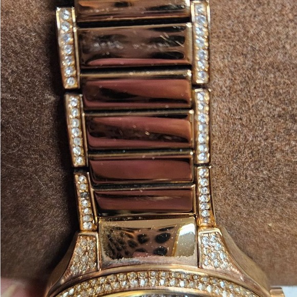 Rose Gold Michael Kors watch - Picture 2 of 6